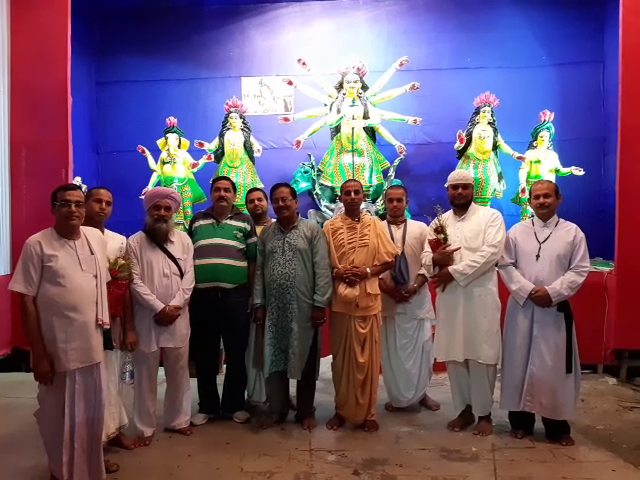 ভিন্নভাবে পুজো উদ্বোধনে রামপুরহাটের কালিসাঁড়া নাগরিক কমিটি